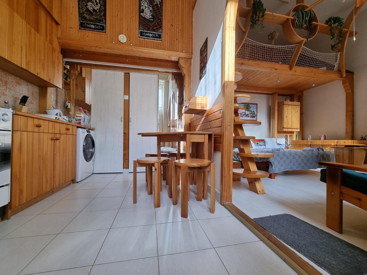 Little Cozy Apartman Miskolc Exterior foto